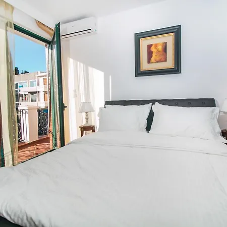 Apartment Danezis City Stars Boutique Aparthotel (Adults Only) 4*