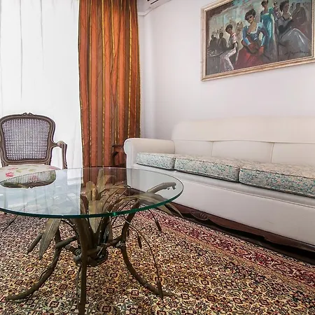Danezis City Stars Boutique Aparthotel (Adults Only)